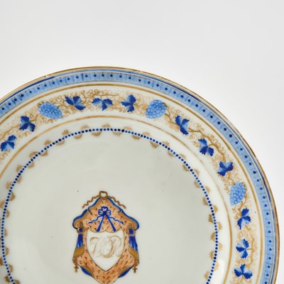 Lot 44 - Set of Five Chinese Export Porcelain Plates
