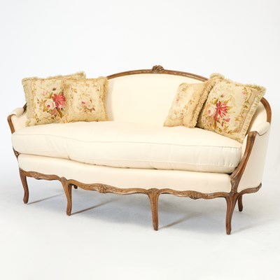 Lot 2 - Louis XV Walnut Canapé