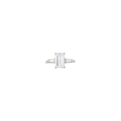 Lot 1153 - Platinum and Diamond Ring