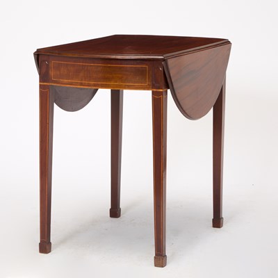 Lot 416 - Federal Inlaid Mahogany Drop-Leaf Table