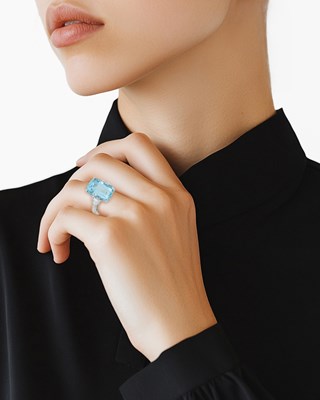 Lot 45 - White Gold, Aquamarine and Diamond Ring
