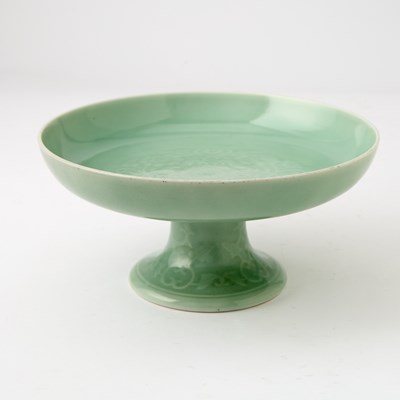 Lot 210 - A Fine Chinese Celadon Glazed Porcelain Tazza