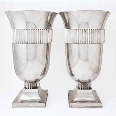 Lot 3075 - Pair of Oversize Richard Cipolla Art Deco Style Pewter Urns