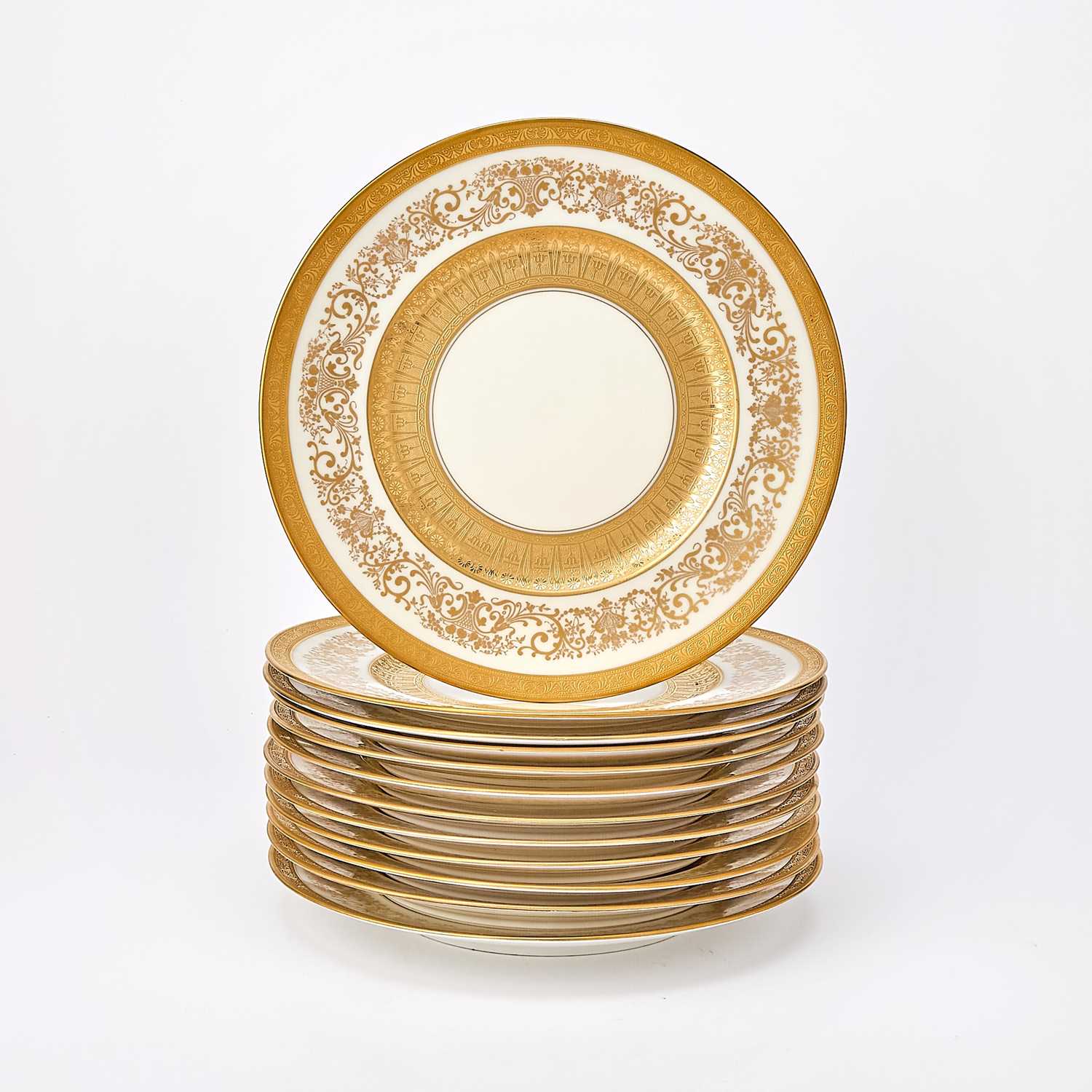 Lot 84 - Set of Twelve Vignaud Limoges Porcelain Gilt Decorated Service Plates