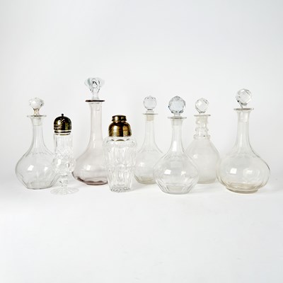 Lot 3147 - Group of Glass Table Articles