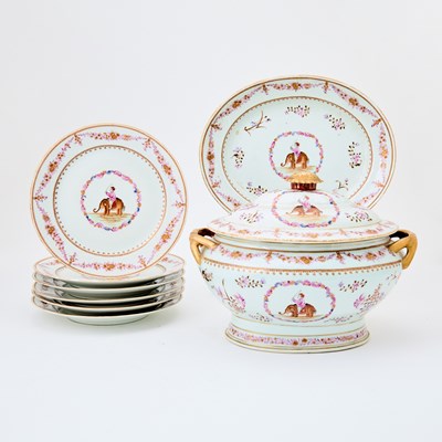 Lot 502 - Group of Chinese Export Porcelain Table Articles