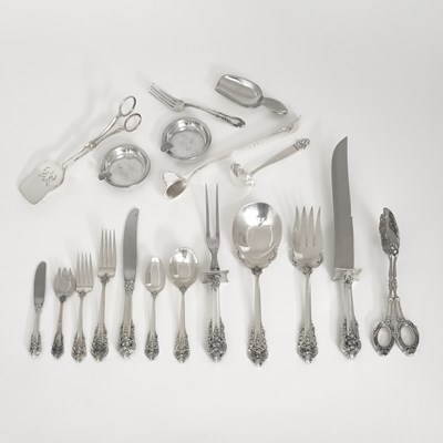 Lot 89 - Wallace Sterling Silver "Grand Baroque" Pattern Flatware Service