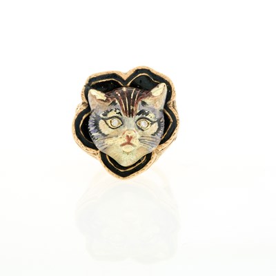 Lot 1247 - Gold, Enamel and Diamond Cat Ring