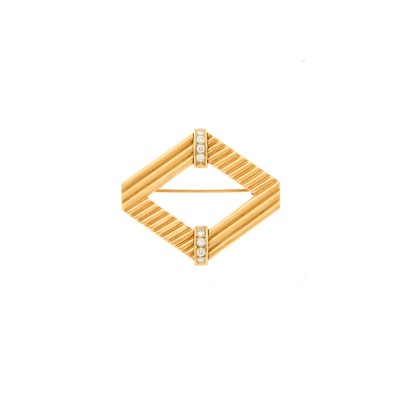Lot 1054 - Gold and Diamond Brooch