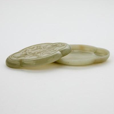 Lot 480 - A Chinese White Jade Quatrefoil Box