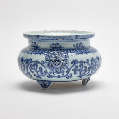 Lot 73 - A Chinese Blue and White Porcelain Tripod Censer