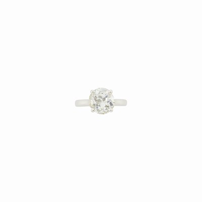 Lot 1076 - Silver and Diamond Ring