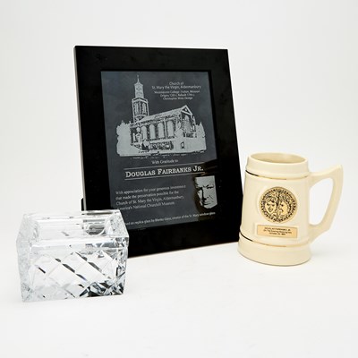 Lot 158 - Cream Glazed Commemorative Mug Presented to Douglas Fairbanks, Jr.