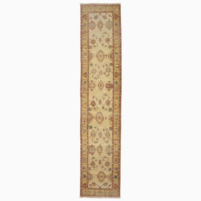 Lot 253 - Peshawar Runner
