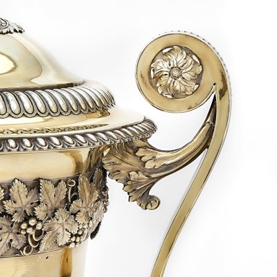 Lot 102 - Anglo-Indian Horse Racing Interest: George III Sterling Silver Gilt Covered Two Handled Cup