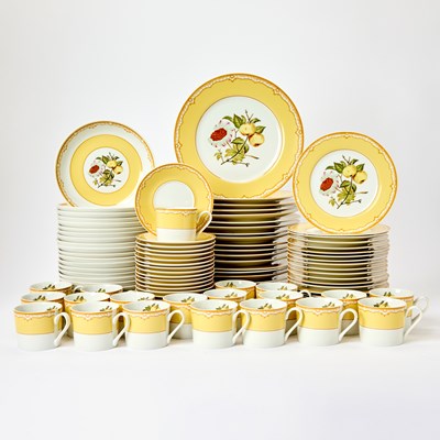 Lot 160 - Georges Briard Porcelain "Somerset" Pattern Dinner Service for Twenty