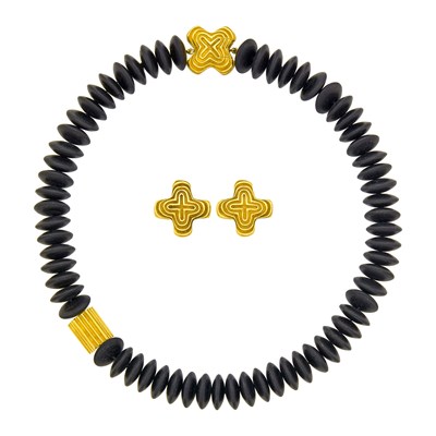 Lot 65 - Christopher Walling Gold and Ebony Bead Necklace and Pair of Earclips