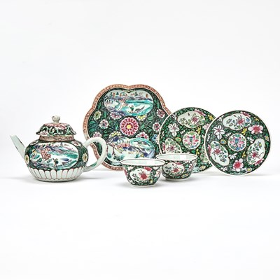 Lot 538 - A Group of Chinese Export Black-Ground Famille Rose Porcelain Articles