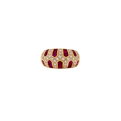 Lot 145 - Gold, Diamond and Ruby Ring