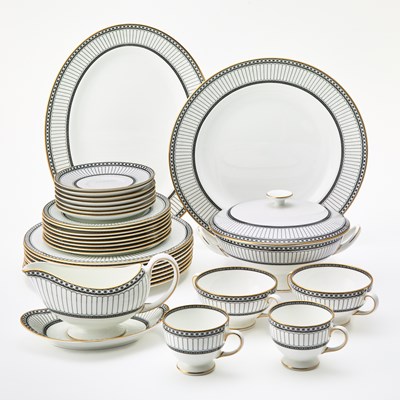 Lot 3161 - Wedgwood Porcelain “Colonnade” Pattern Dinner Service