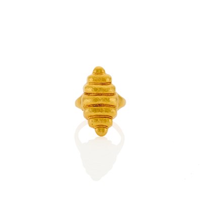 Lot 1013 - Lalaounis Gold Ring