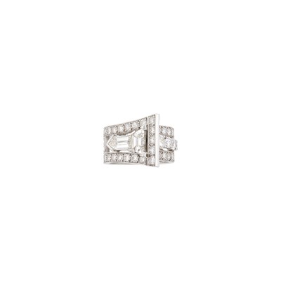 Lot 39 - Platinum and Diamond Buckle Ring