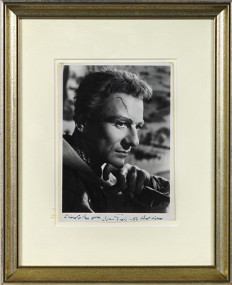 Lot 124 - A signed and framed photograph of a young John Gielgud as Hamlet