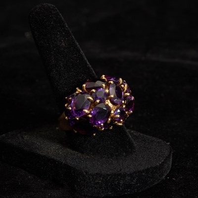 Lot 370 - 14KT Gold and Amethyst Bombé Ring