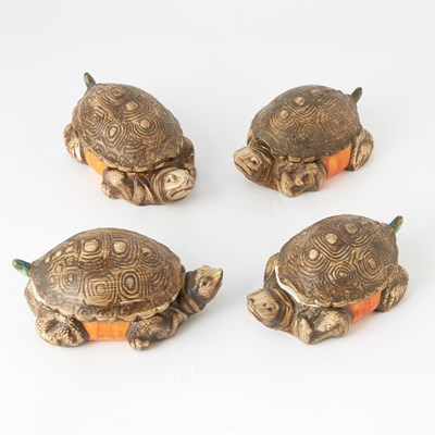 Lot 212 - Set of Twelve Turtle-Form Soup Bowls and Covers