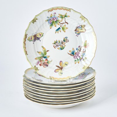 Lot 209 - Set of Ten Herend Porcelain "Queen Victoria" Pattern Luncheon Plates