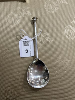 Lot 63 - Elizabeth I Sterling Silver Seal Top Spoon