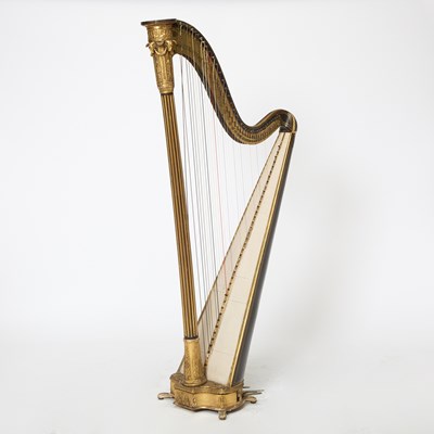 Lot 269 - Louis XVI Style Erard Freres Faux Grain Painted and Parcel Gilt Harp
