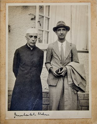 Lot 108 - Jawaharlal Nehru photograph signed and related materials