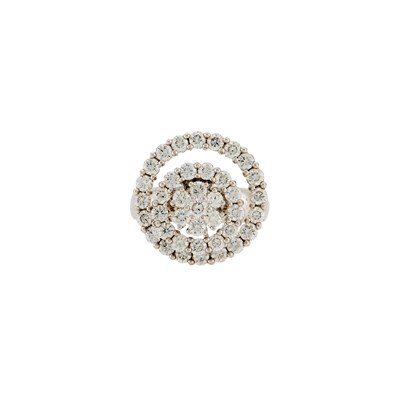 Lot 1054 - White Gold and Diamond Spinner Ring
