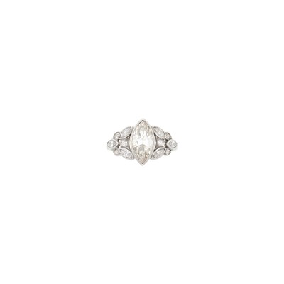 Lot 46 - Platinum and Diamond Ring