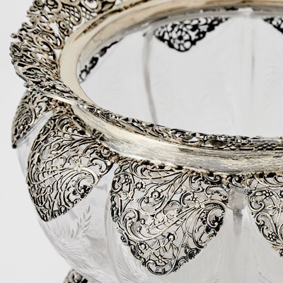 Lot 126 - George V Sterling Silver and Etched Glass Centerpiece Bowl