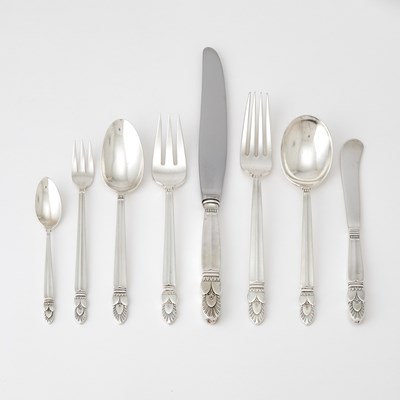 Lot 315 - Frank M. Whiting Sterling Silver "Princess Ingrid" Pattern Flatware Service