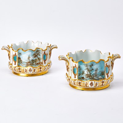 Lot 513 - Pair of Richard Ginori Gilt and Hand-Painted Porcelain Two-Handled Jardinieres