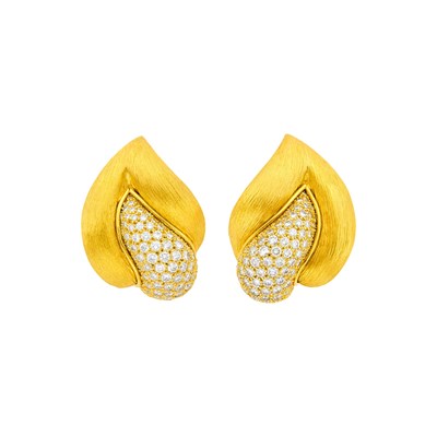 Lot 14 - Henry Dunay Pair of Gold and Diamond Earclips