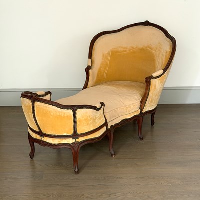 Lot 1033 - Louis XV Walnut Chaise Longue