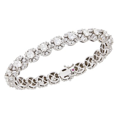 Lot 162 - Roberto Coin White Gold and Diamond Bracelet