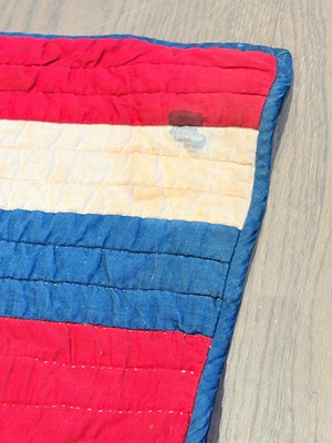 Lot 6 - Pieced and Appliqued Cotton Hawai'ian Pre-Statehood Flag Quilt