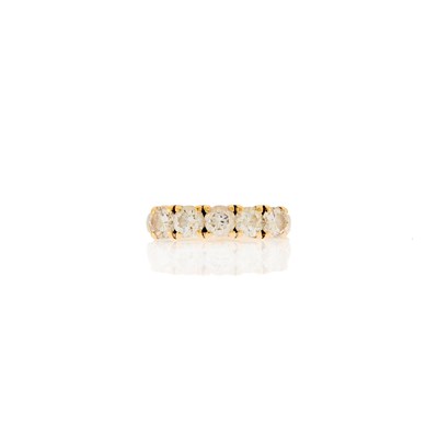 Lot 1143 - White Gold and Diamond Ring