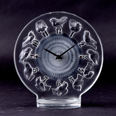 Lot 289 - R. Lalique Molded Glass "Rossignols" Mantel Clock