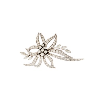 Lot 1126 - Van Clief Platinum and Diamond Brooch