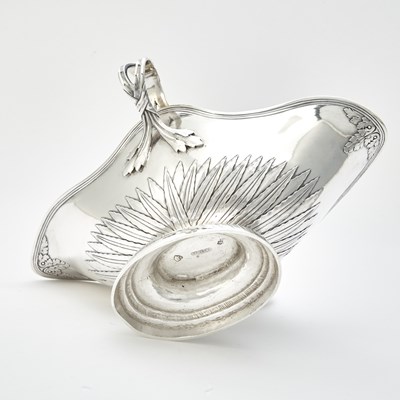 Lot 157 - Continental Silver Double Lipped Sauceboat