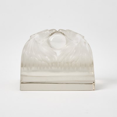 Lot 270 - R. Lalique Molded Glass "Deux Aigles" Paperweight