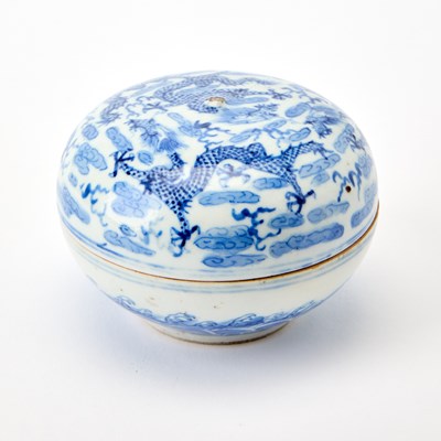 Lot 172 - A Chinese Blue and White Porcelain Covered Paste Box