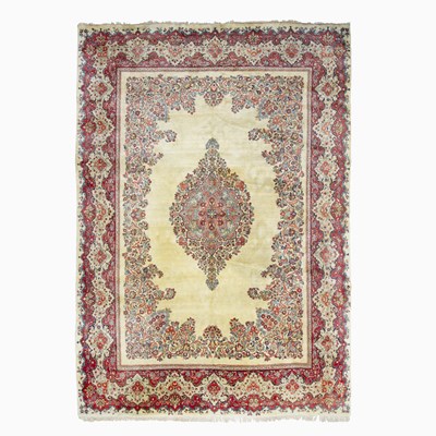 Lot 262 - Sarouk Carpet