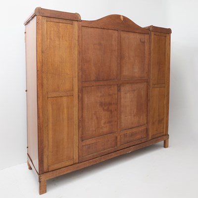 Lot 250 - Large Art Deco Walnut Cabinet